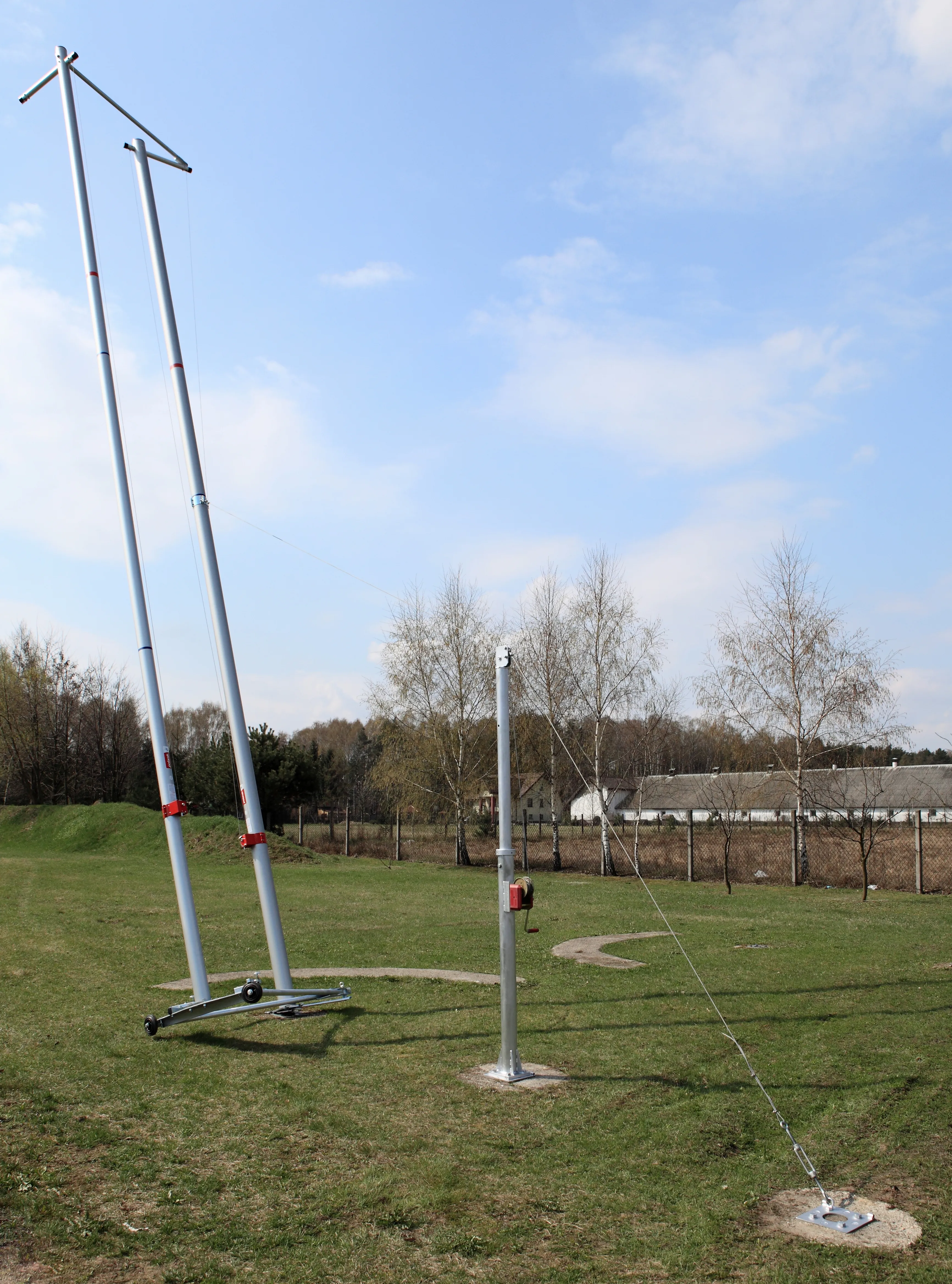 Polanik Cage Gate Lift