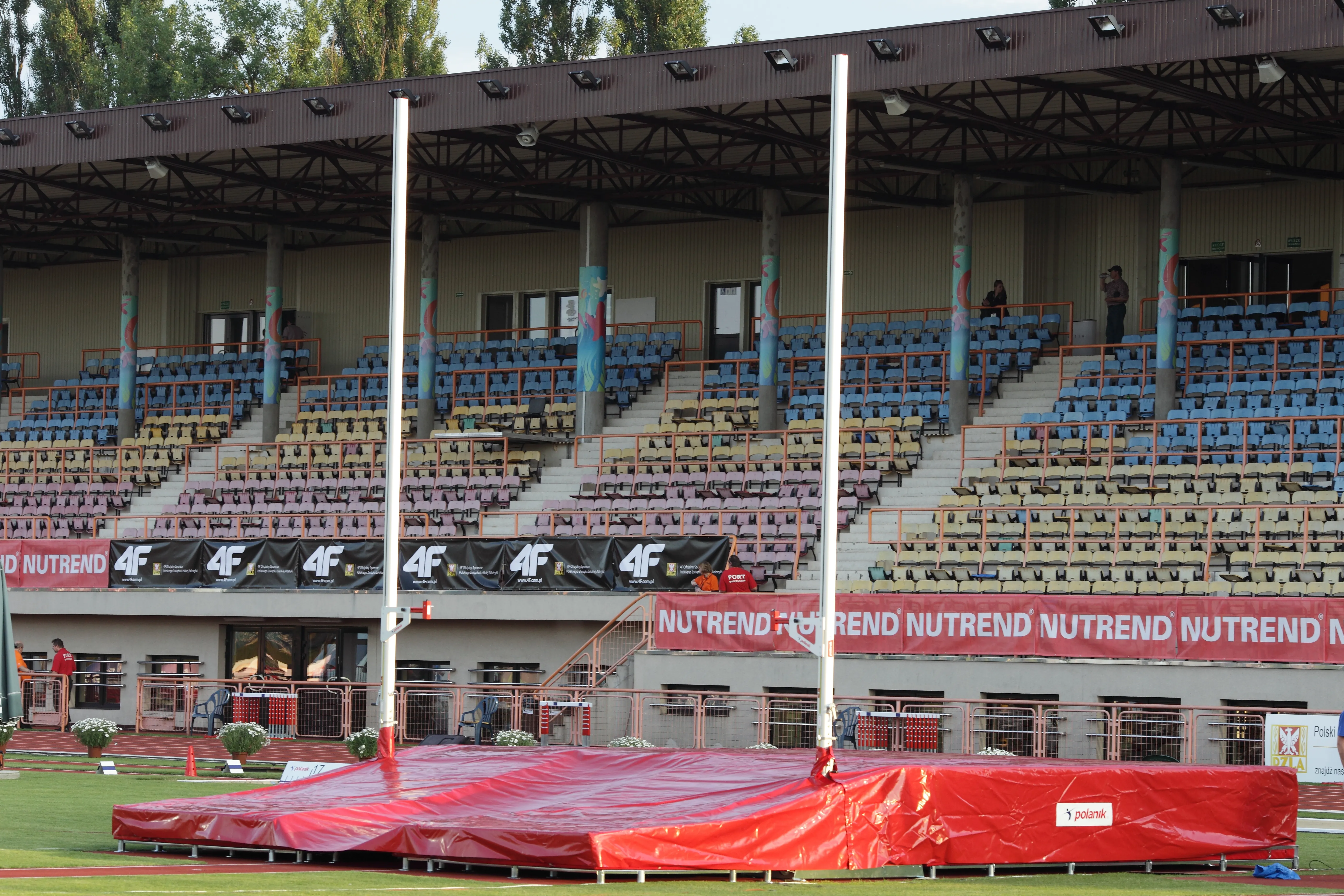 Polanik Rain Cover for Pole Vault Mats