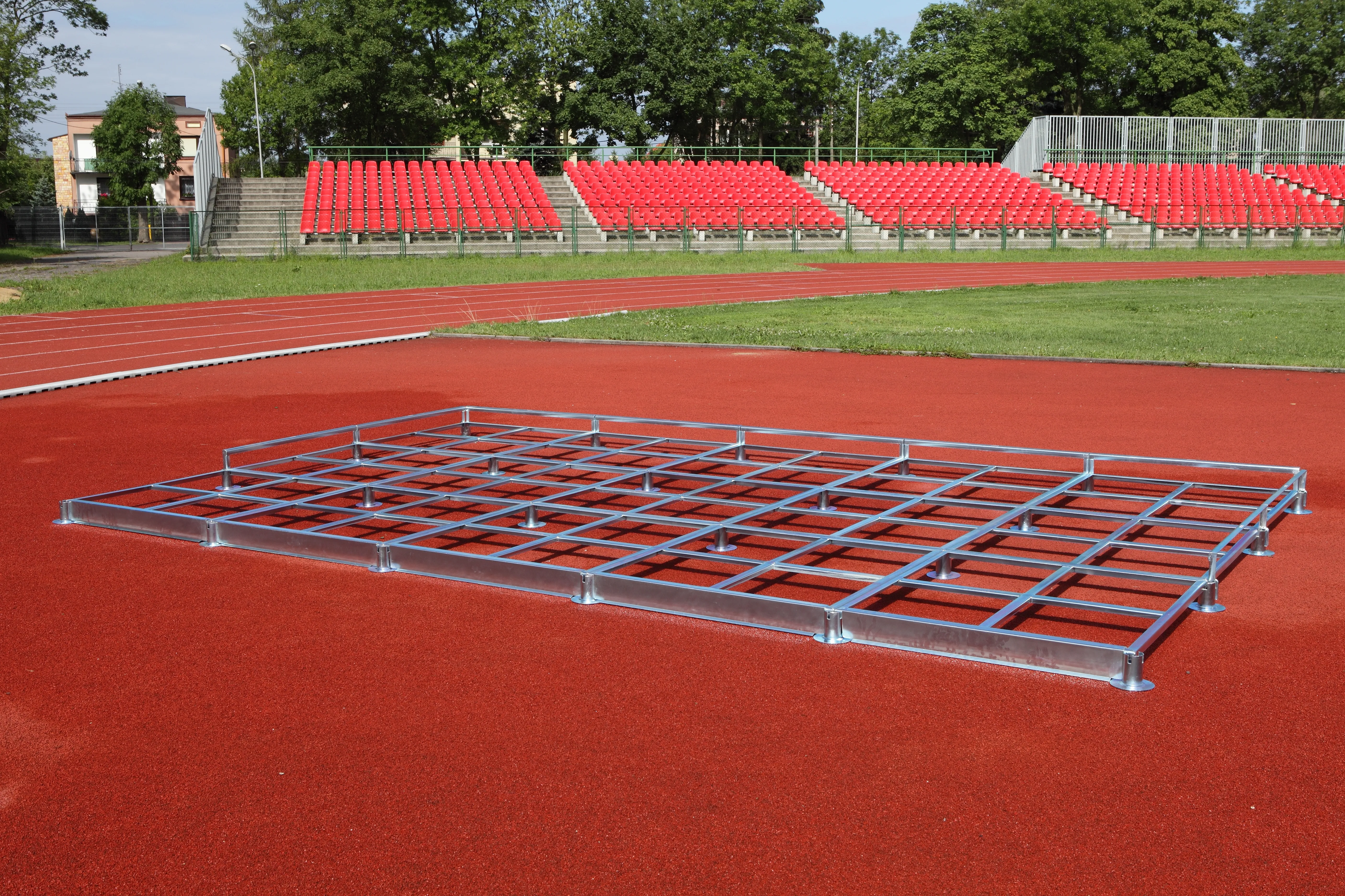 Polanik Safety Guards for Modular Grid Platforms