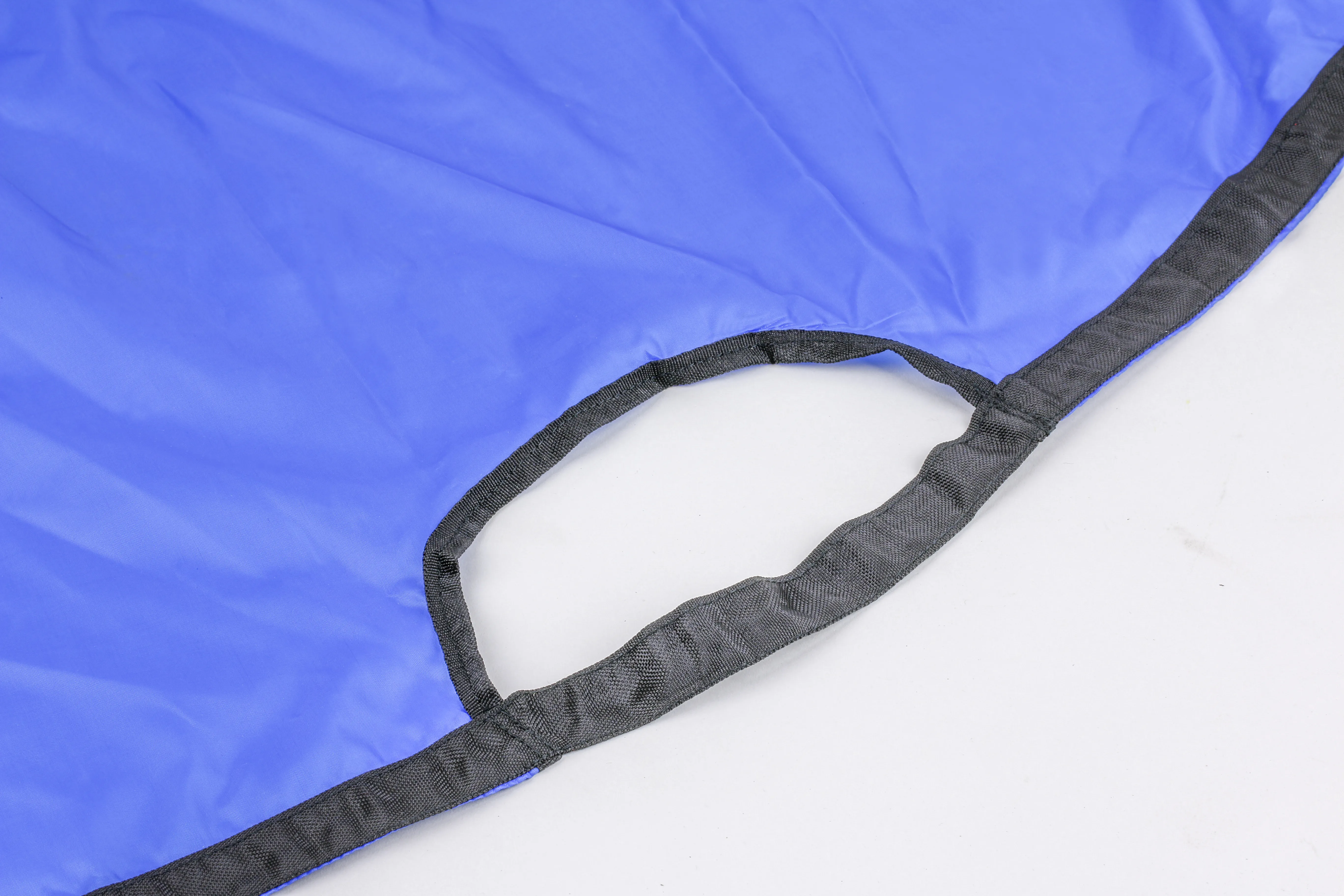HAEST Parachute with integrated handles