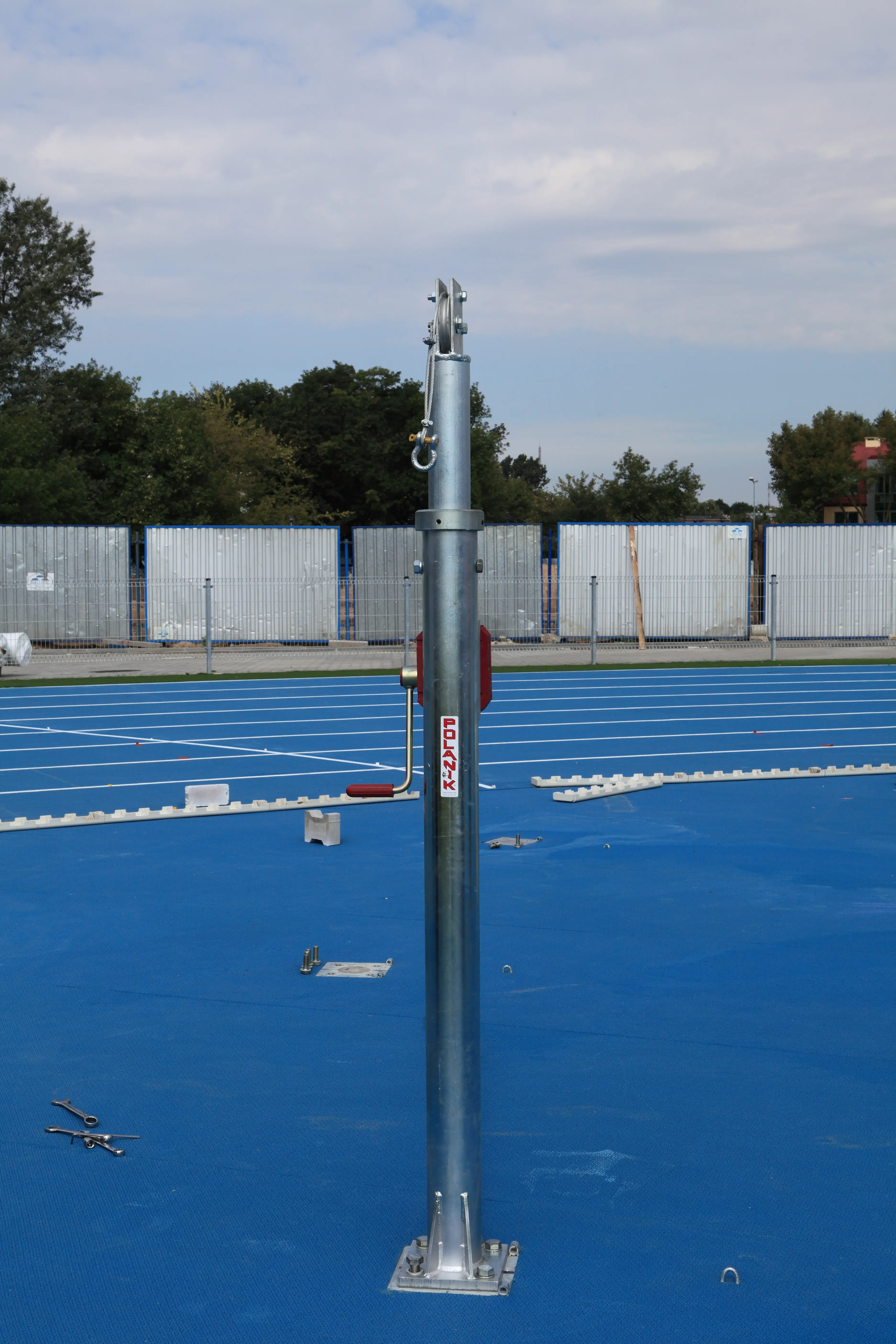 Polanik Cage Gate Lift