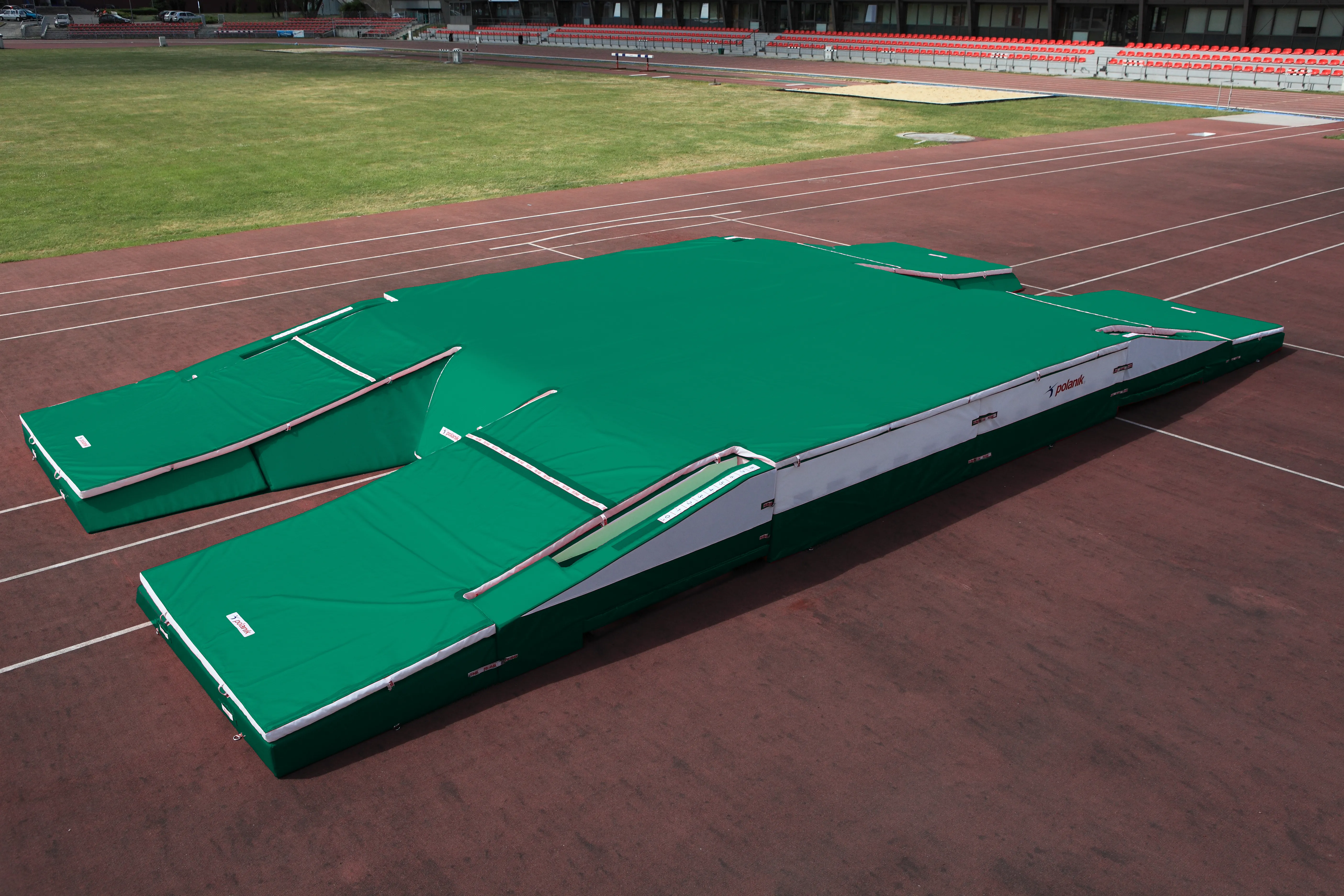 Polanik Double Front Pole Vault Mat