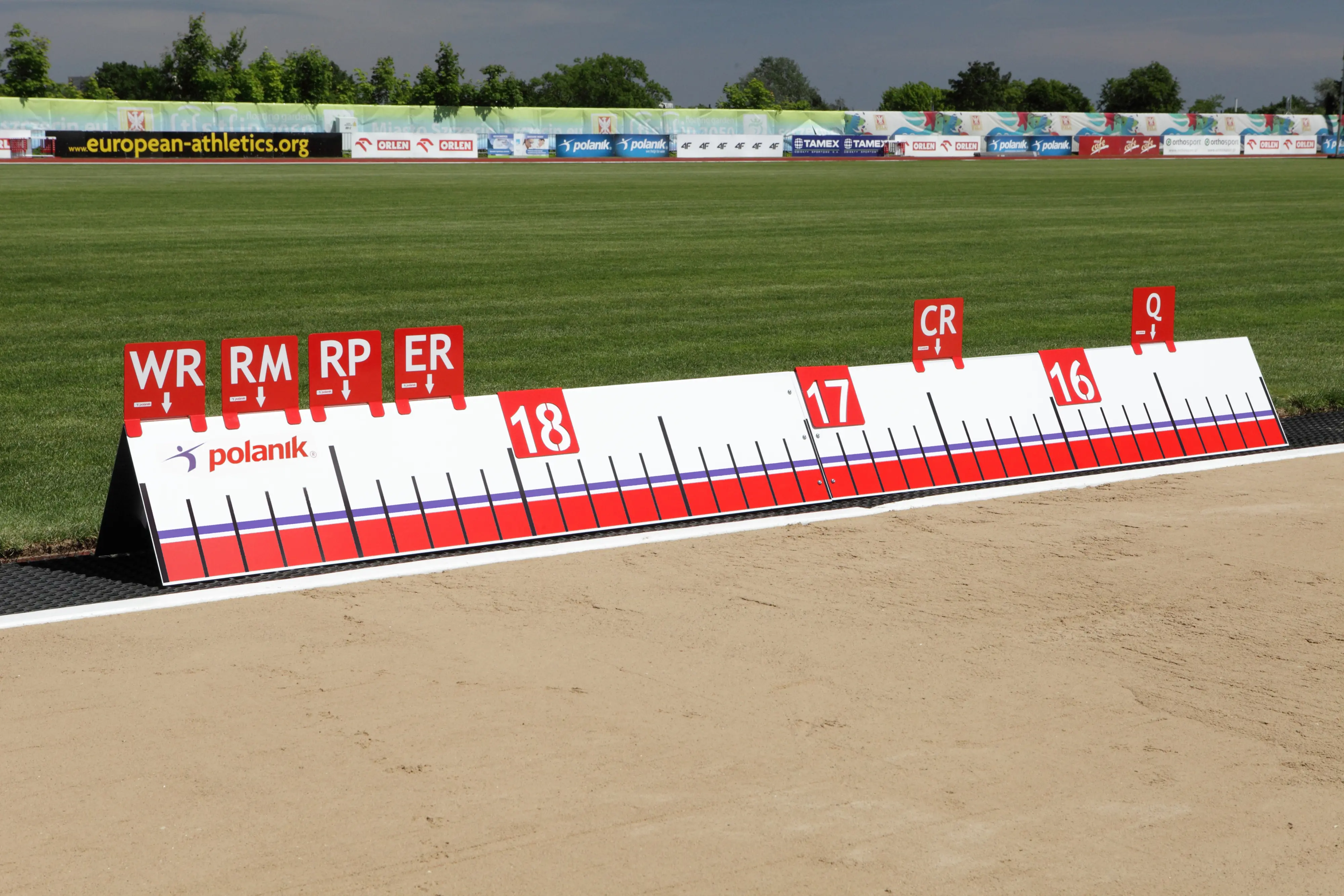 Polanik Moveable Aluminium Distance Marker