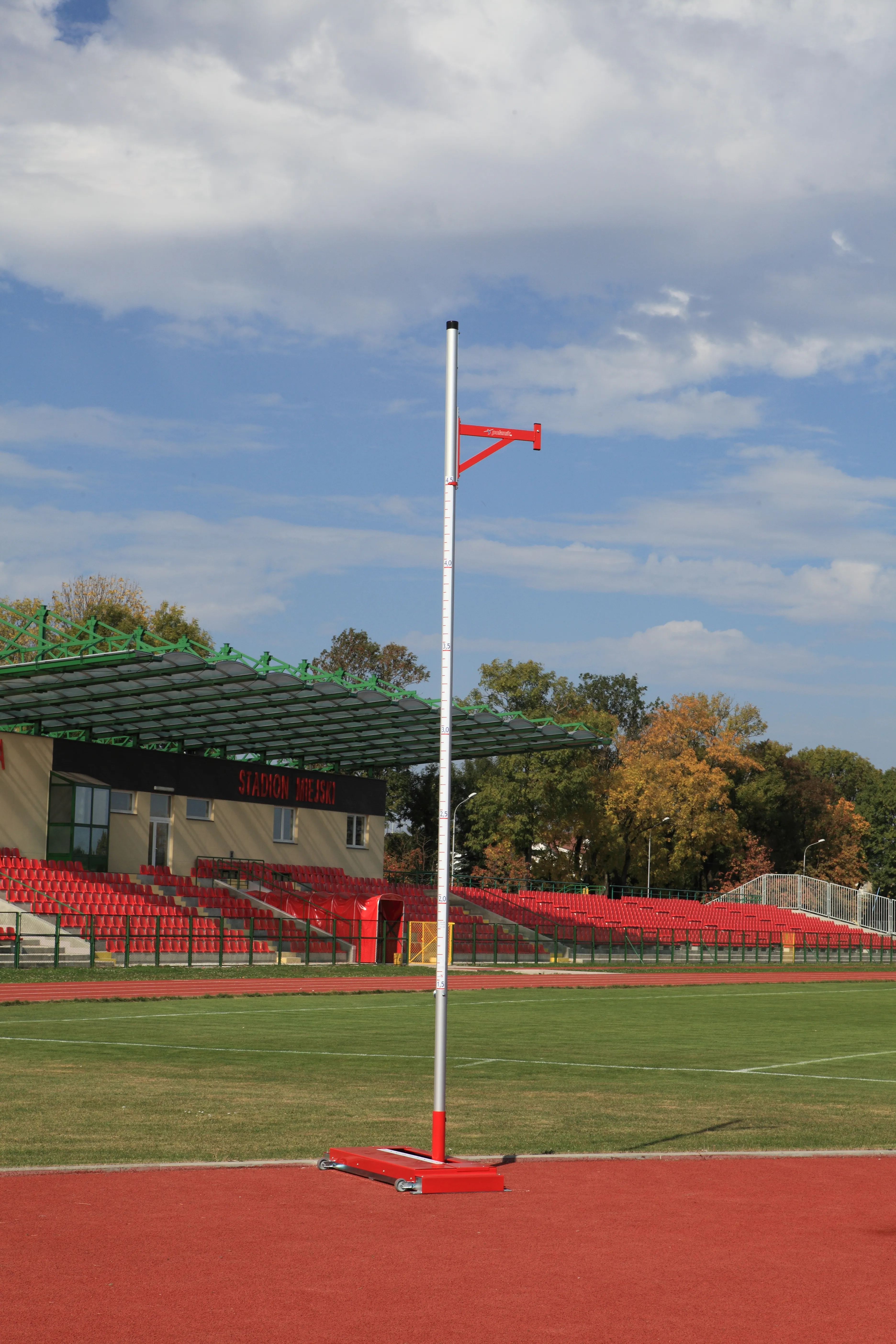 Polanik Club Pole Vaulting Standards