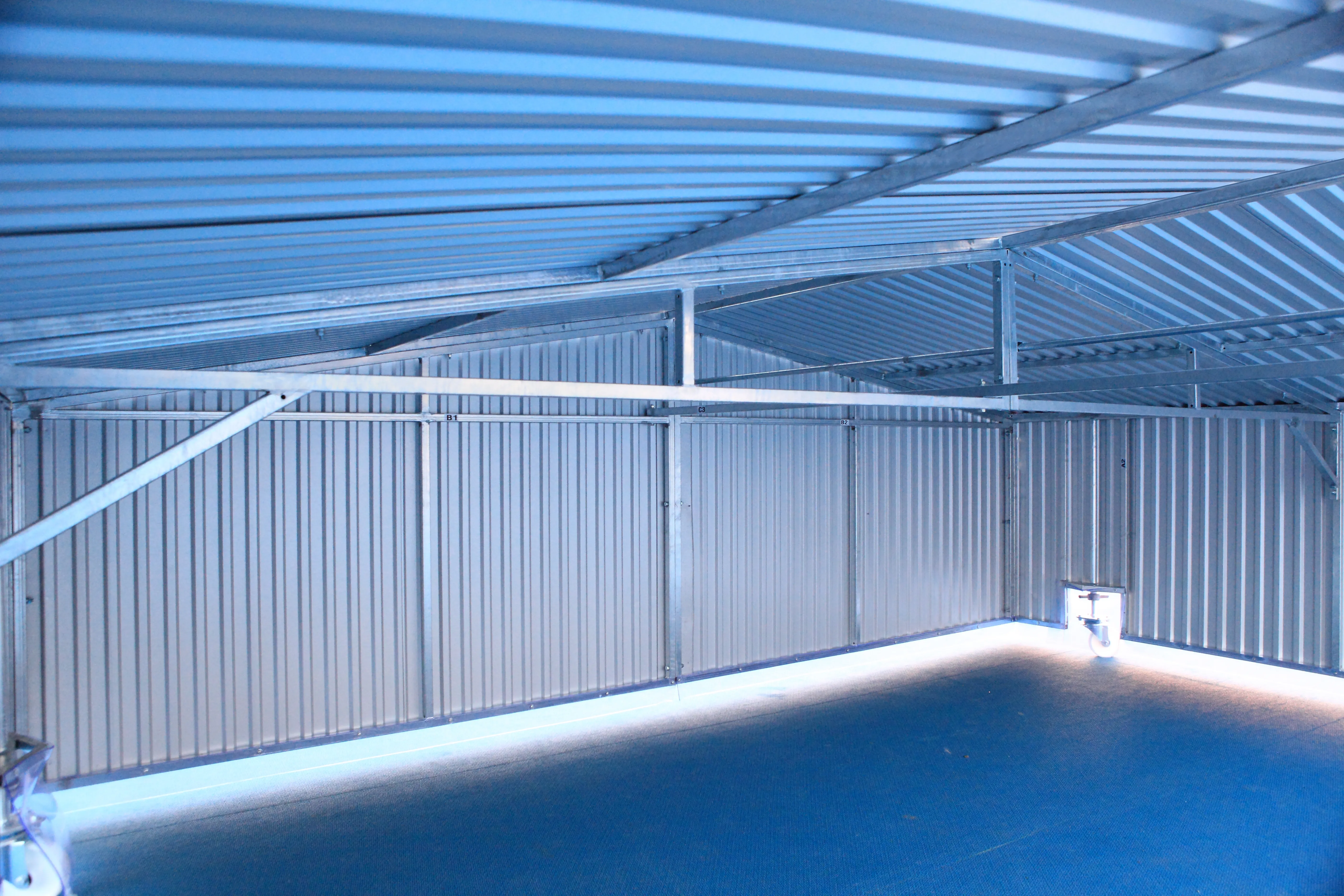Polanik Lockable Metal Cover for High Jump Mats