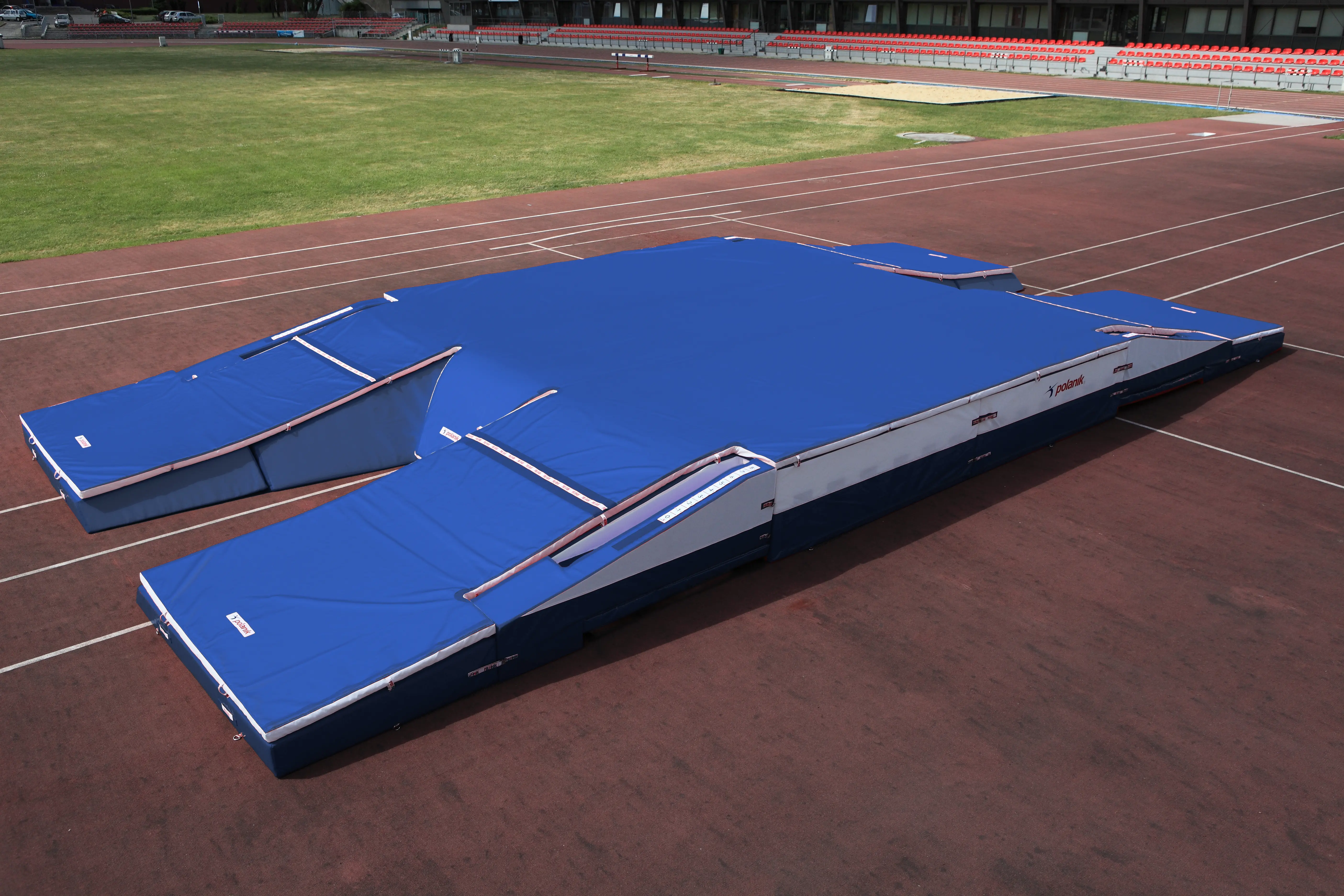 Polanik Double Front Pole Vault Mat