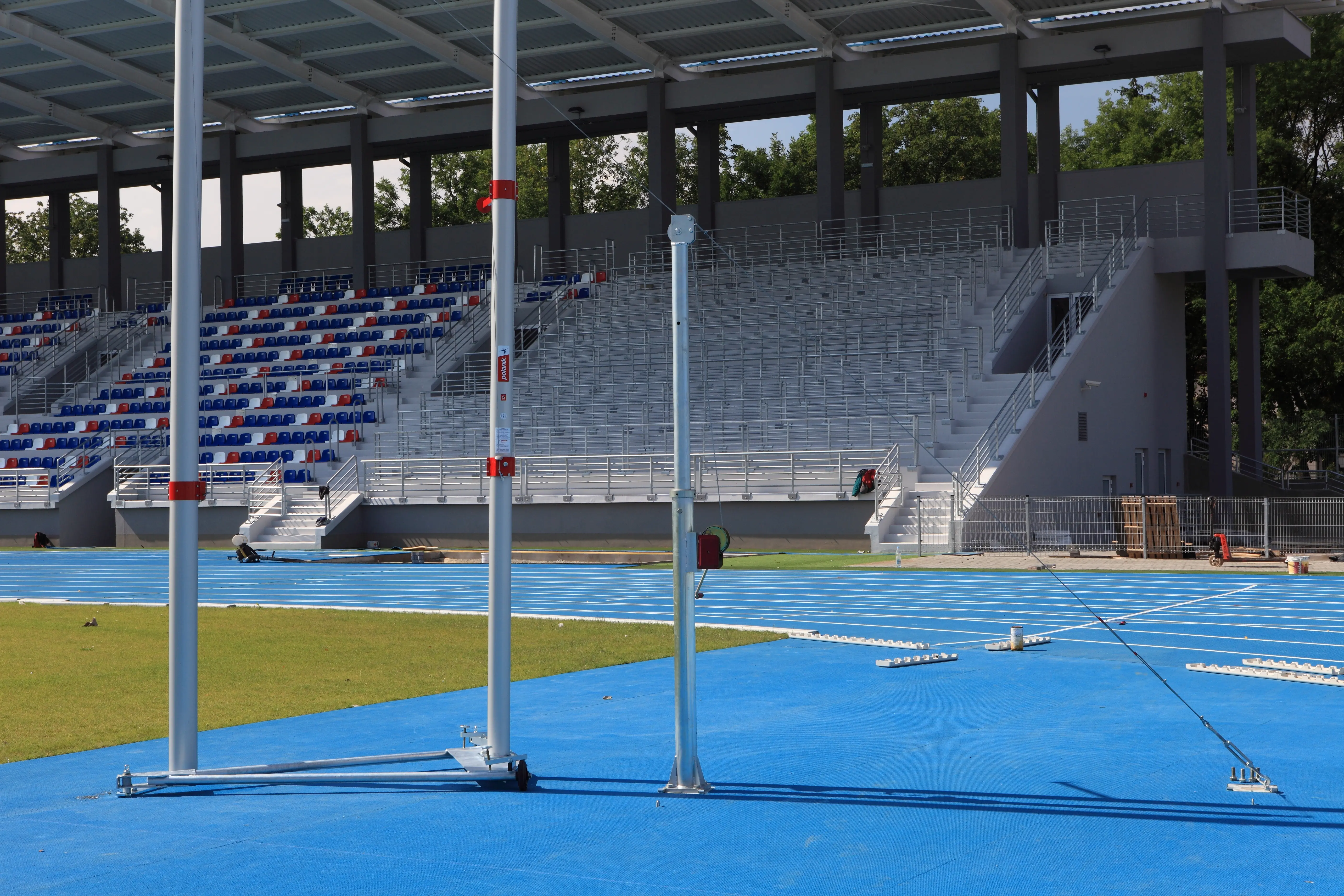 Polanik Cage Gate Lift