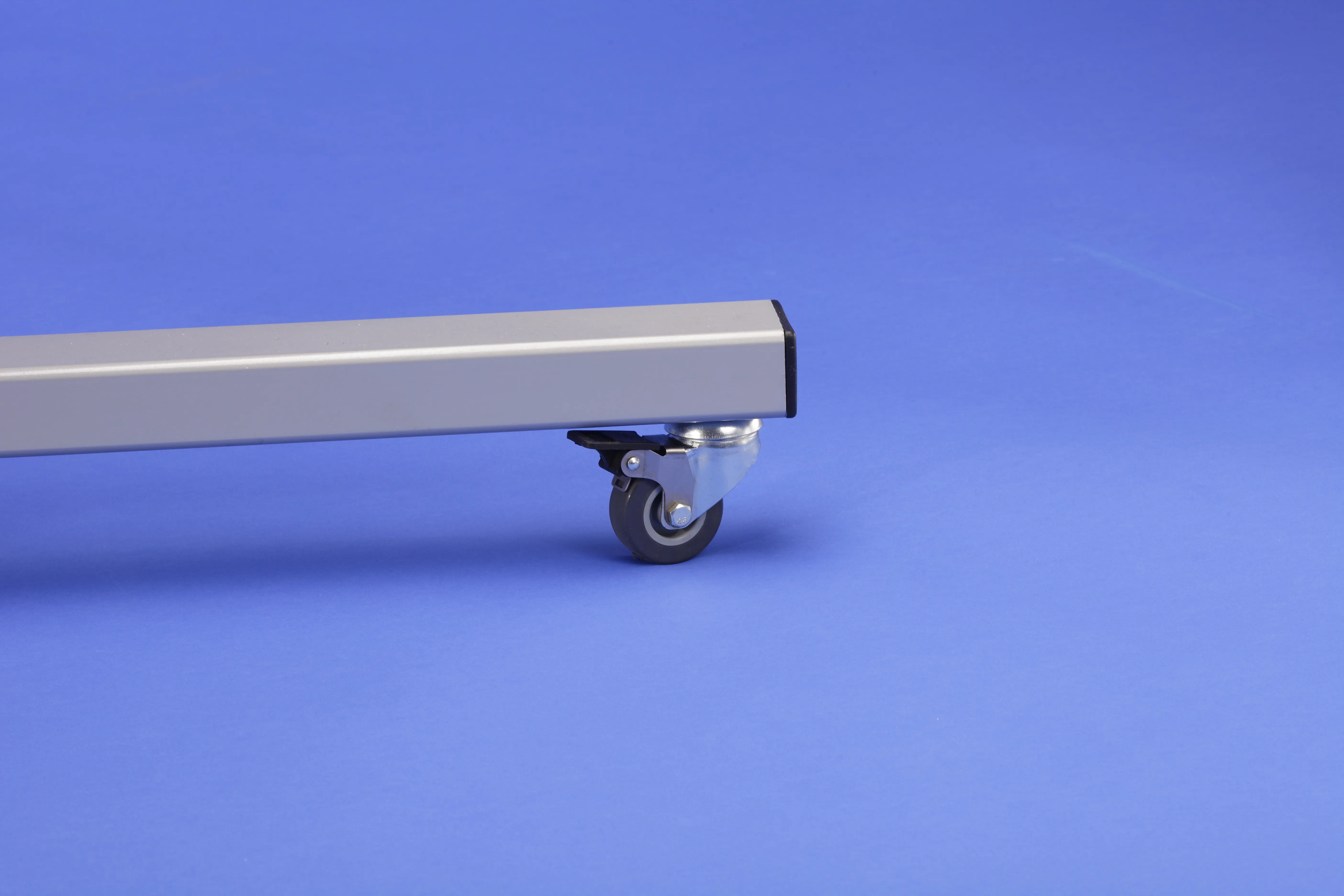 Polanik Moveable Stand for Throwing Implement Testing Equipment Case