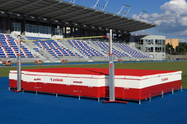 Polanik Multicube High Jump Mat for Competitions - 6 x 4 x 0.7 m